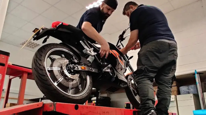 Ternyata Begini Perawatan Motor Listrik, Cek Sekarang!