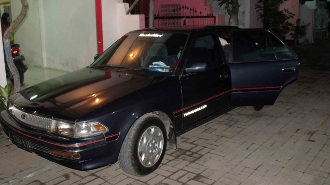 Mobil Tua