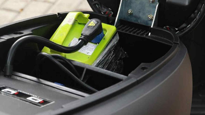 Tukar Baterai (Swap) Motor Listrik